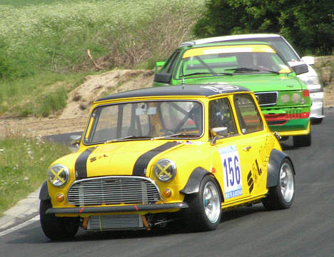 Henrik Olsen og den frække Austin Mini-Cooper, der voldte kvaler. (Foto: Motorsporten.dk)